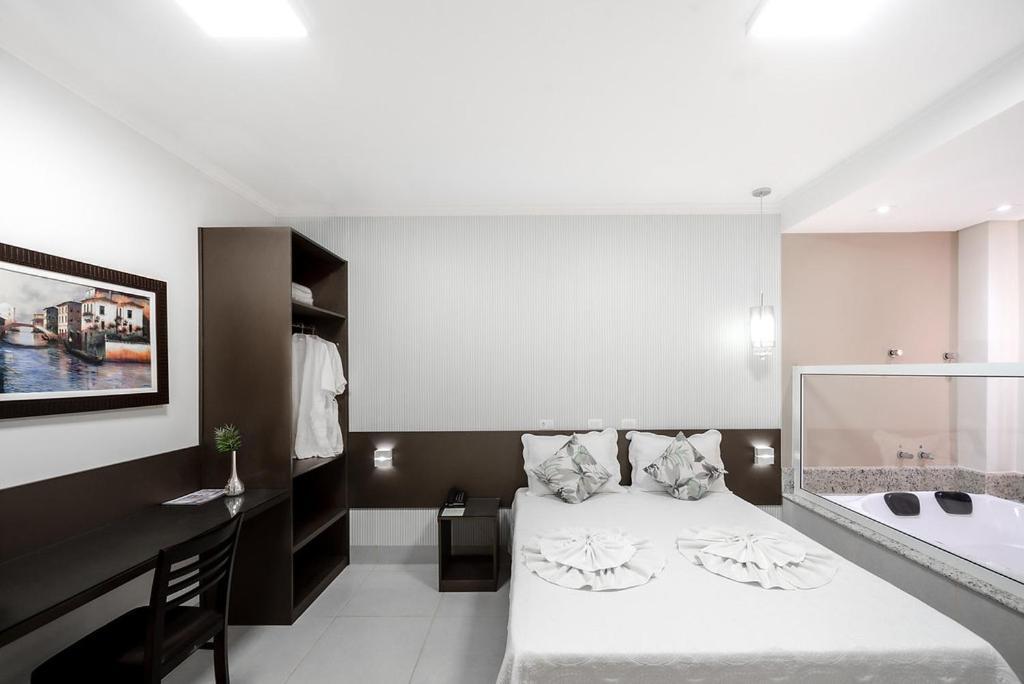 Pirapozinho Caligio Hotel מראה חיצוני תמונה